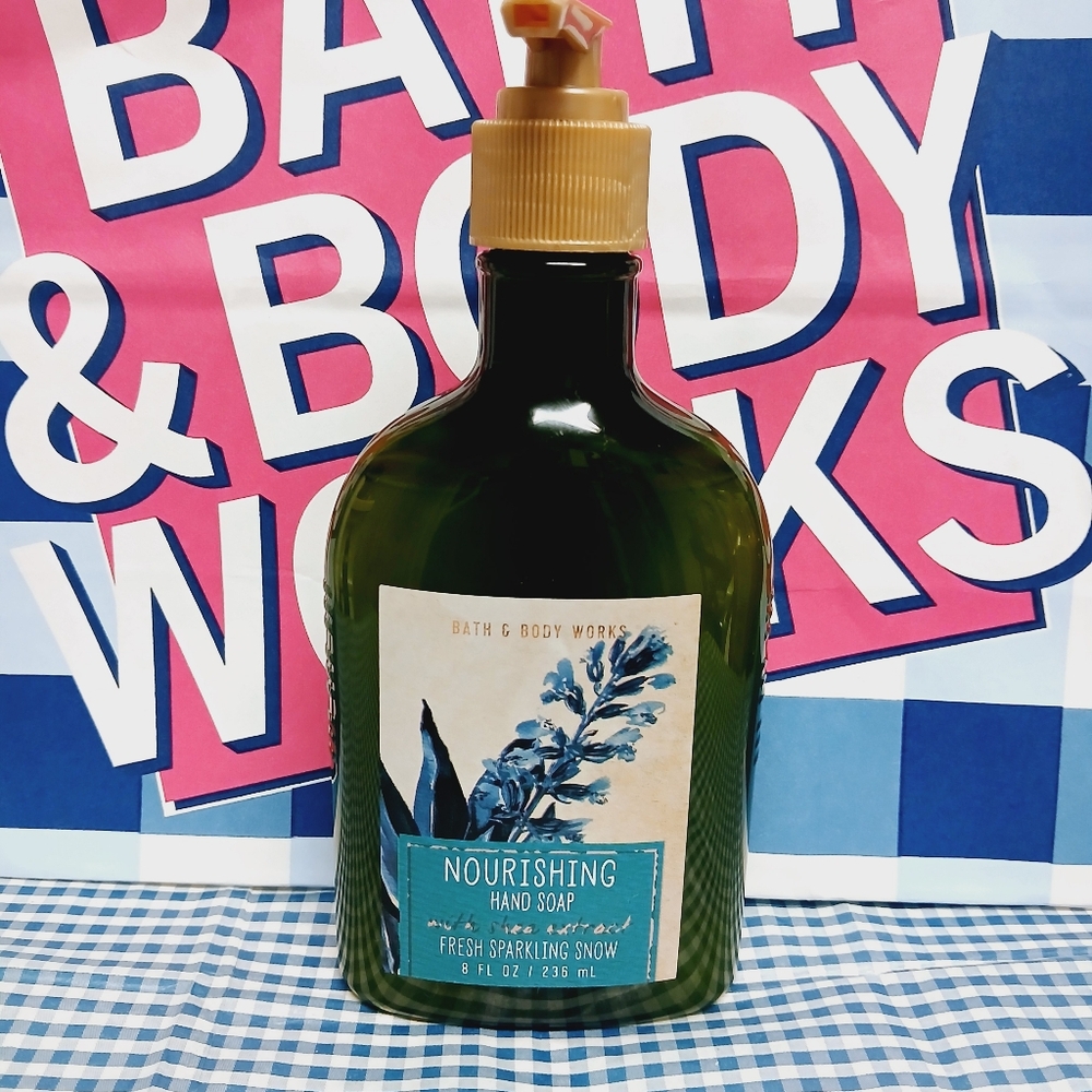Bath and Body Works Fresh Sparkling Snow Nourishing hand soap